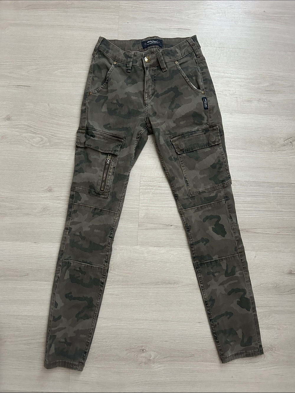Silver Jeans Olive Camo Cargo Pants - Picture 2 of 8